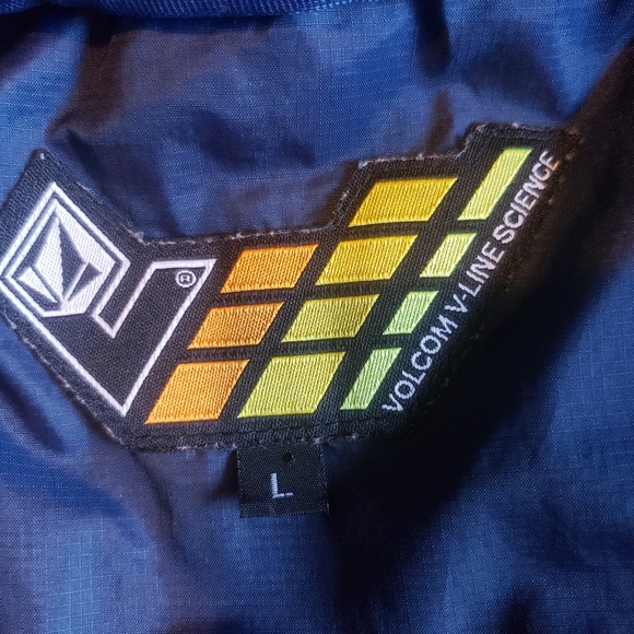 Volcom V-line Science. stashable - Picture 7 of 14